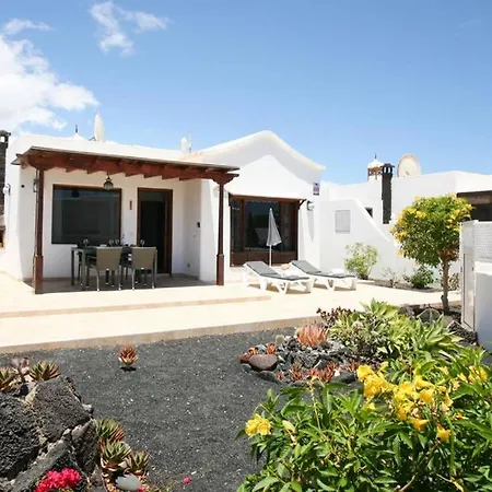Stylish & Spacious With Terrace & Garden Villa