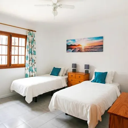 Stylish & Spacious With Terrace & Garden Villa *
