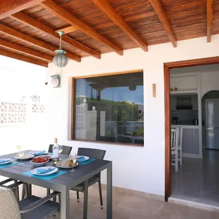Stylish & Spacious With Terrace & Garden * Tías