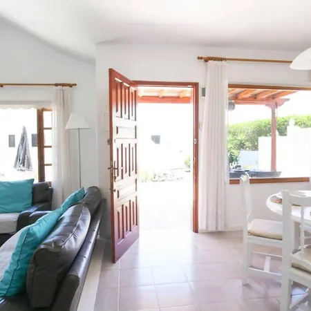 Stylish & Spacious With Terrace & Garden