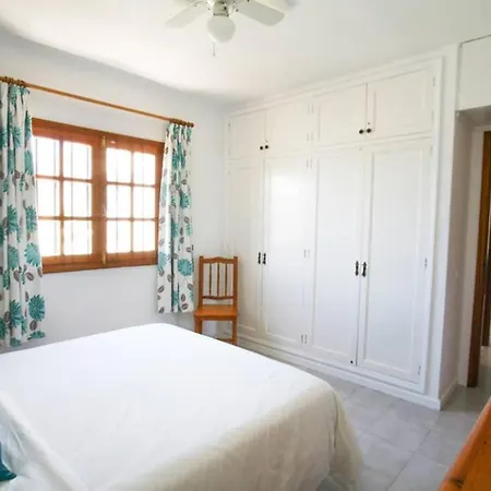Stylish & Spacious With Terrace & Garden Tías